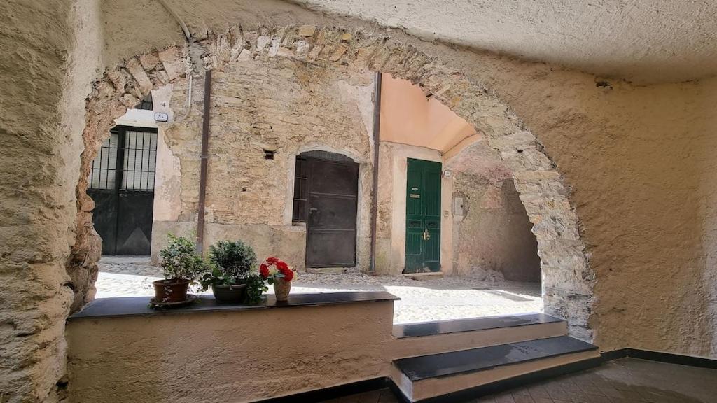 Beautifully Restored Romantic Apartment In The Centre Of Historic Dolcedo Bagian luar foto